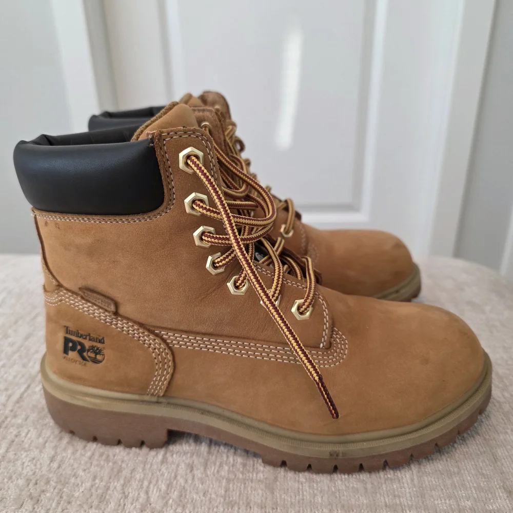 Timberland Brown Lace Up Boots - Picture 1 of 7